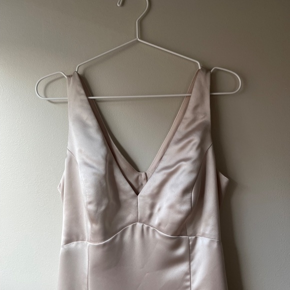 Amsale Tiana Long Evening Bridesmaids Dress in Champagne, Size 10 - Picture 3 of 8